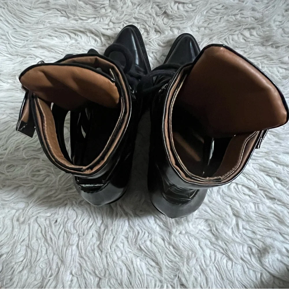 Chloe Rylee Booties - Picture 15 of 16